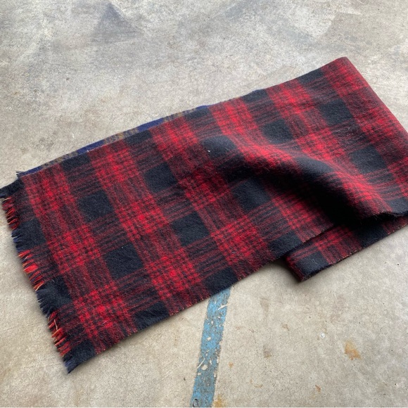 Pendleton long wide Scarf plaid double sided
L - Picture 3 of 6